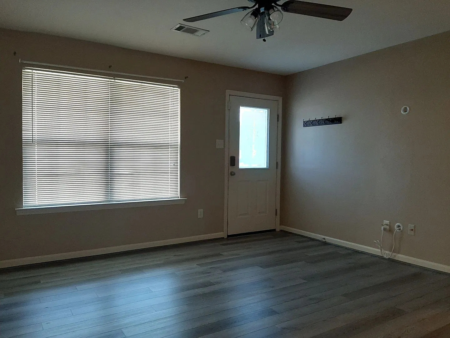 For Lease Clean, Modern 3 bed/2 bath home for lease @ 105 Abington Drive, Beebe ($1195) — Photo 2