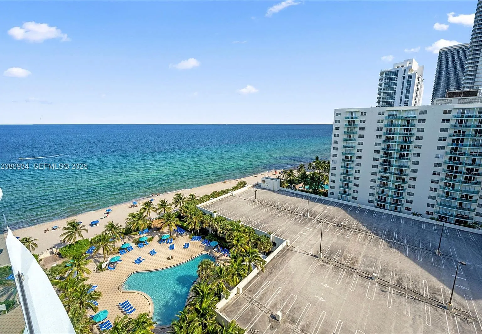 Tides On Hollywood Beach — Photo 2