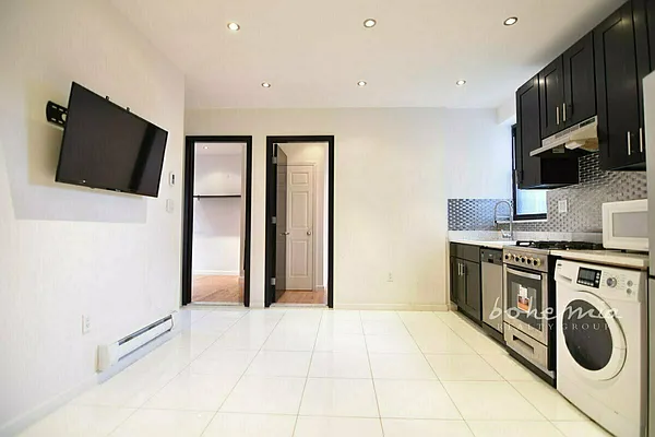 Rented by Bohemia Realty Group | media 7