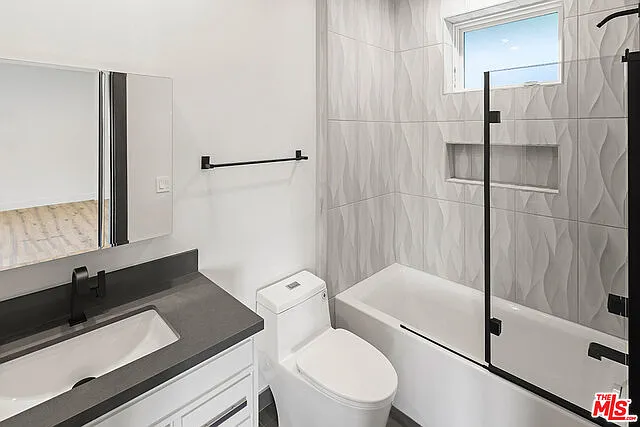 3373 Coldwater Canyon Ave — Photo 35