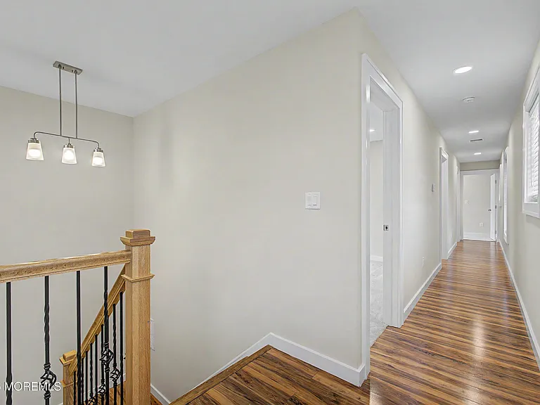152 Center Ave — Photo 7