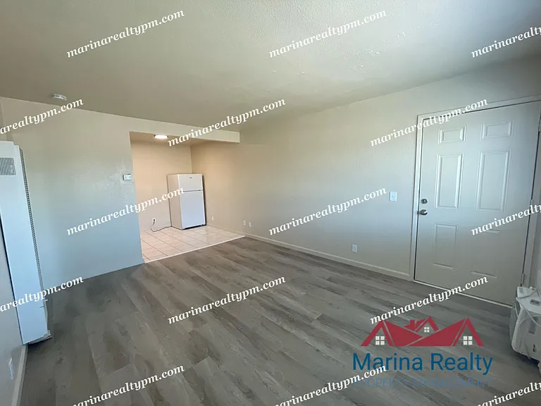 1220 Dana Dr #J — Photo 3