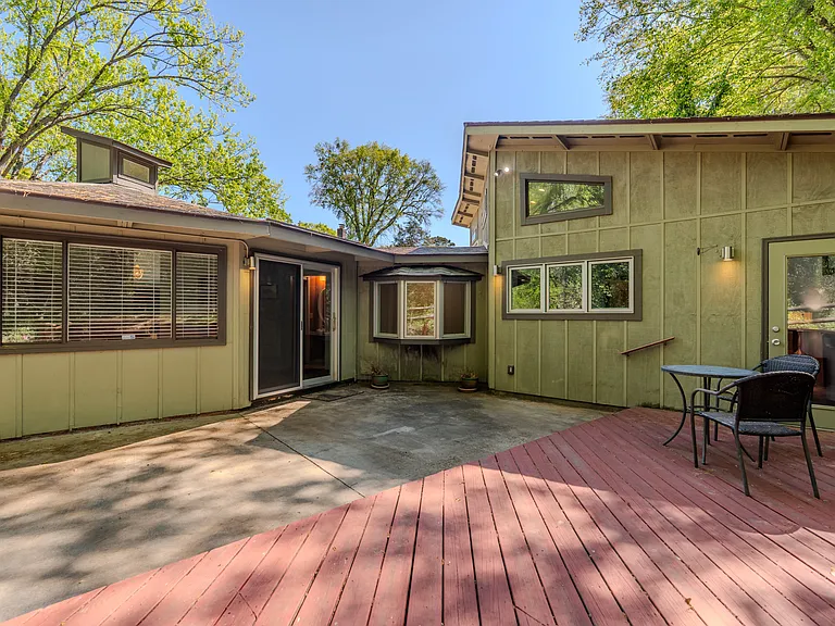 112 Scarlett St — Photo 26