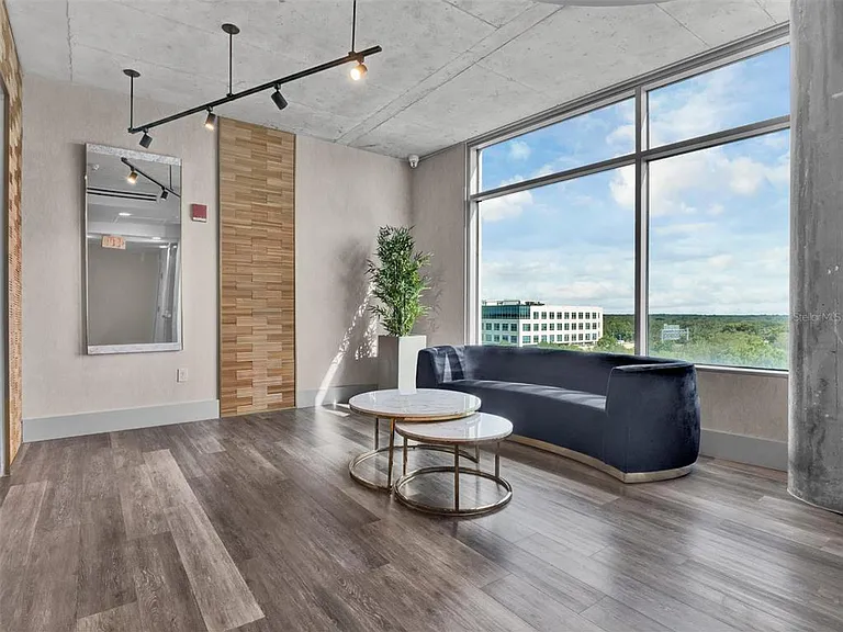 525 E Jackson St #405 — Photo 7