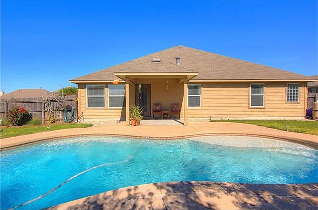 1st image of 812 Kingston Lacy Blvd