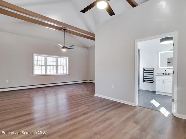 105 Jubilee Rd, Covington Township, PA 18424