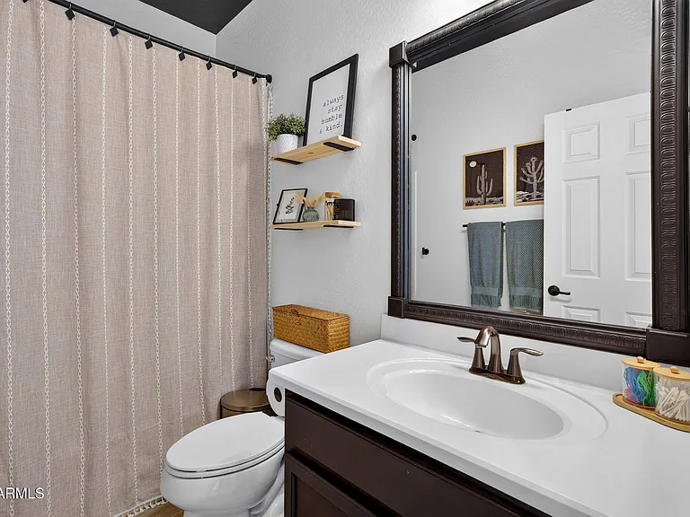 823 W Witt Ave — Photo 13