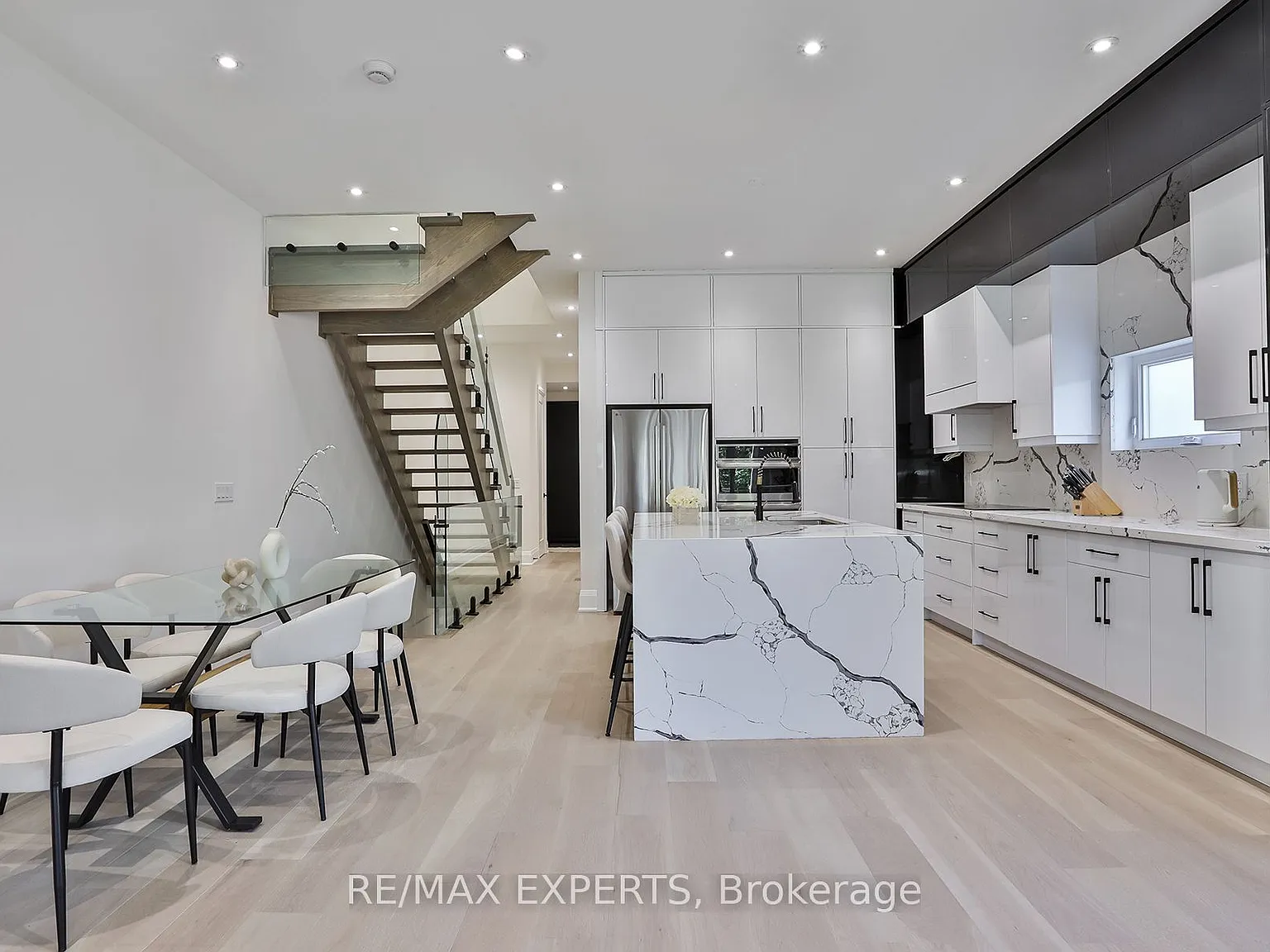 5 bed, $8,000 — Photo 2