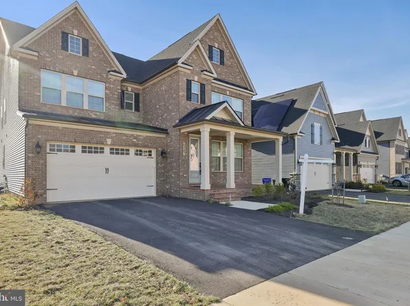 6547 Clubhouse Dr, Laurel, MD 20708