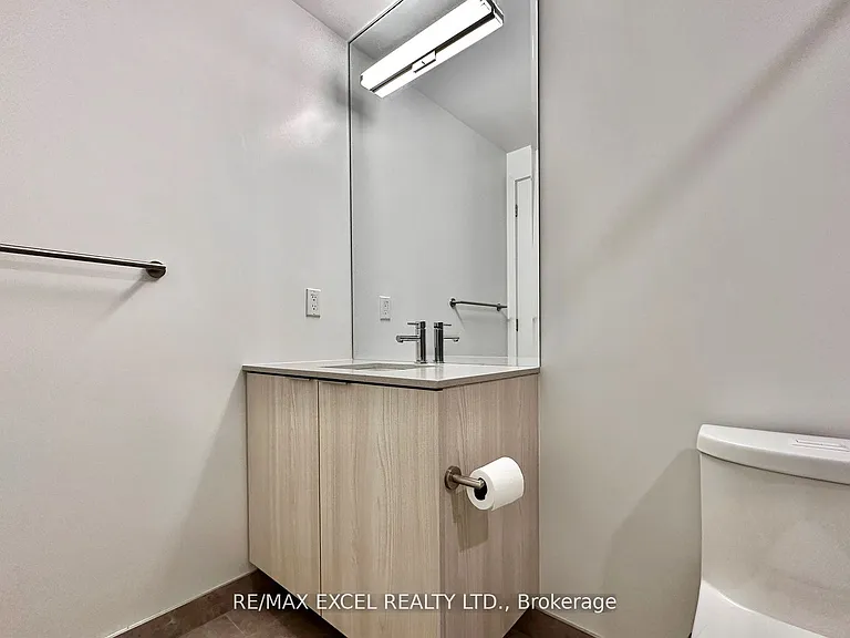 15 Queens Quay E #3101 — Photo 18