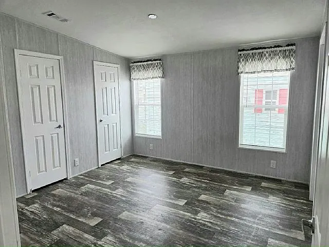 7400 46th Ave N #321 — Photo 6