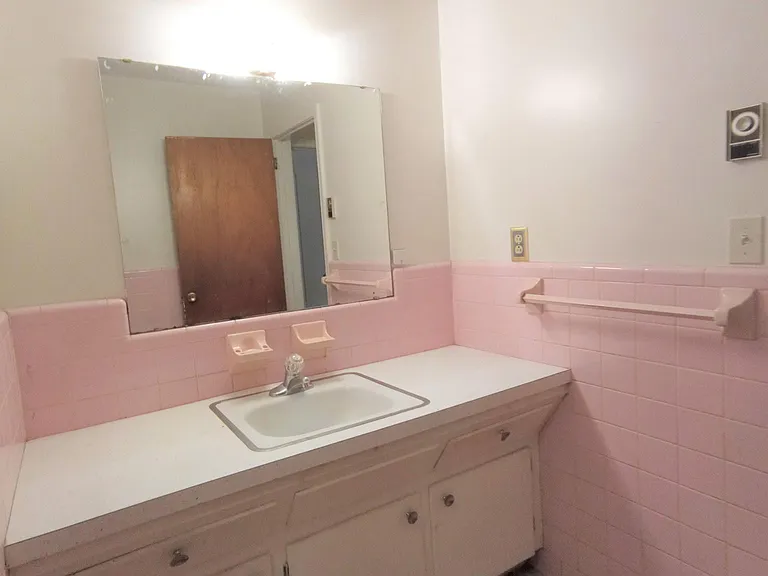 209 Rhoe Cir — Photo 8