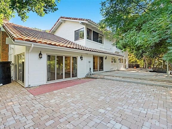 5th image of 119 W Bell Canyon Rd