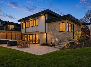 3812 W 57th St, Edina, MN 55410