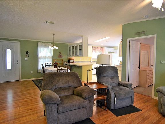3rd image of 7526 Danvers Cir
