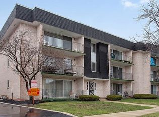 10354 S Parkside Ave, Oak Lawn, IL 60453