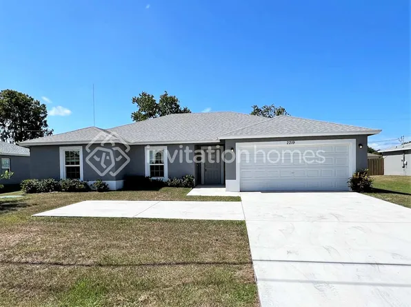 2219 SE Mariposa Ave, Port Saint Lucie, FL 34952