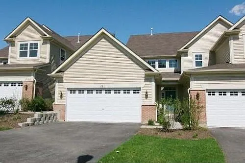 281 Hickory Ln — Photo 1
