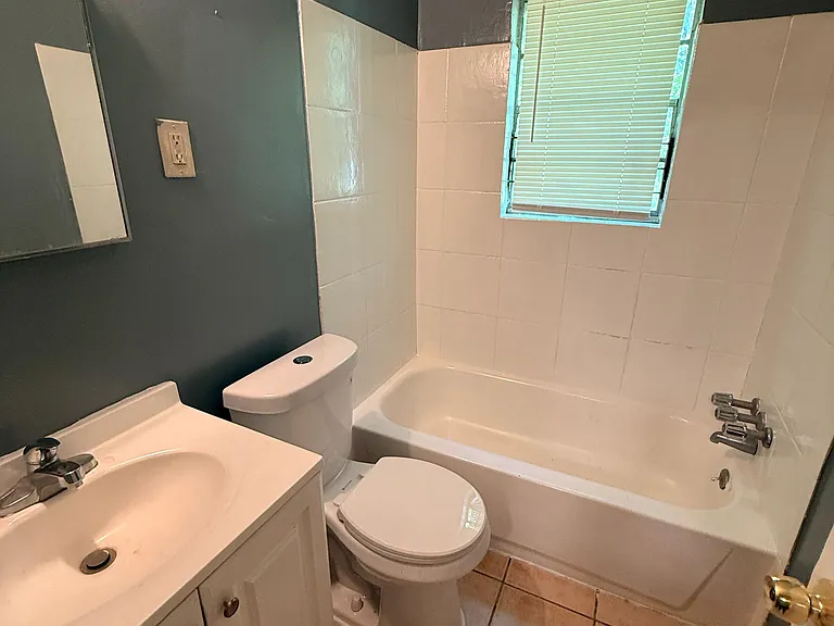 859 Carson St — Photo 10