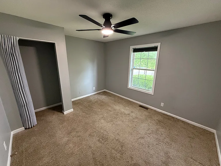 2011 Windroe Dr — Photo 18