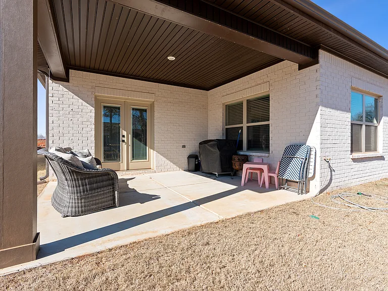 148 Flintridge Dr — Photo 31