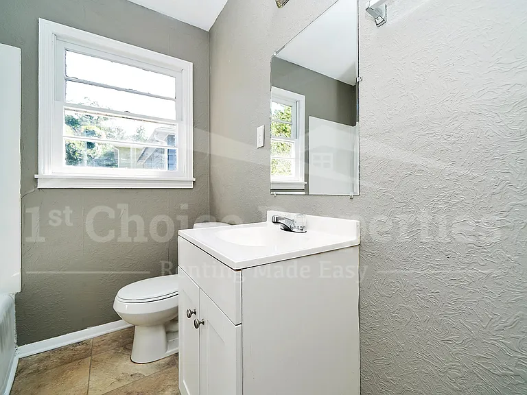 1301 5th Pl NW — Photo 15