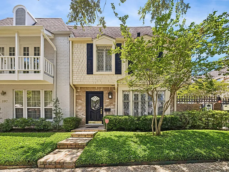 399 N Post Oak Ln #399 — Photo 1