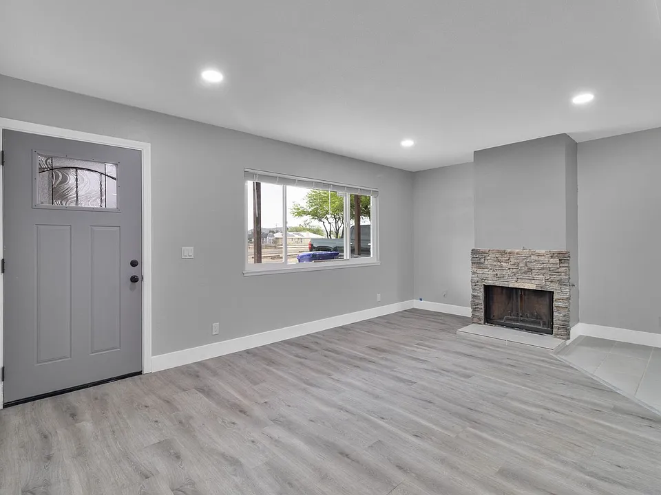 13116 Mohawk Rd