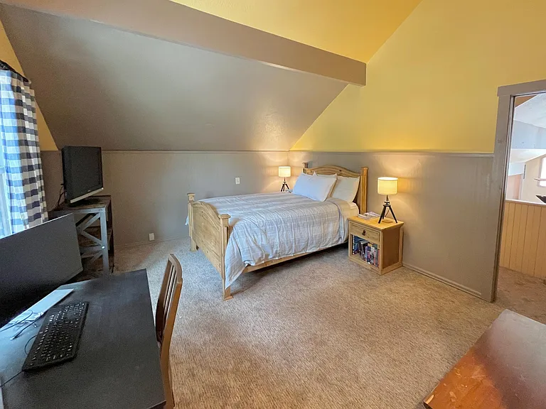 Upstairs bedroom