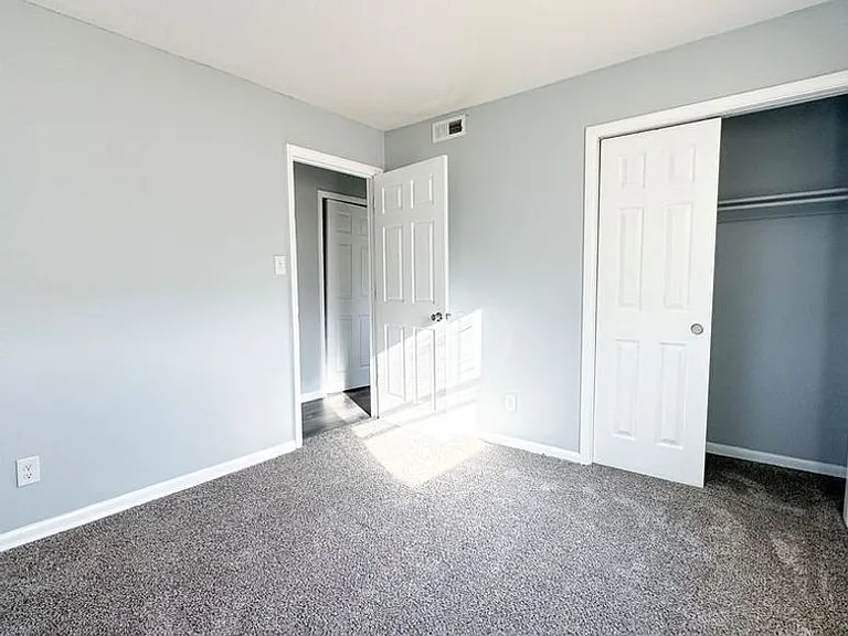 Garfield Vista Apartments — Photo 17