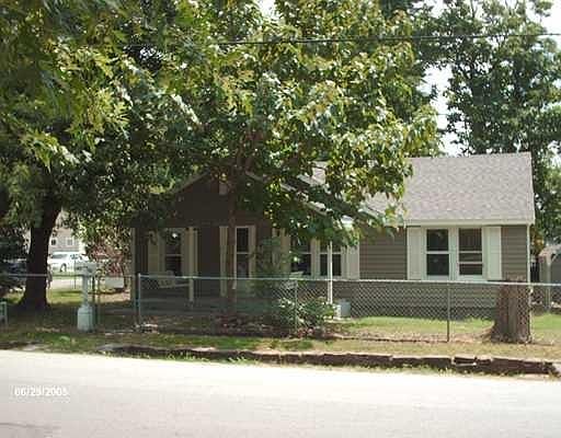 1st image of 1402 S Washington Ave