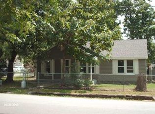 1402 S Washington Ave, Fayetteville, AR 72701