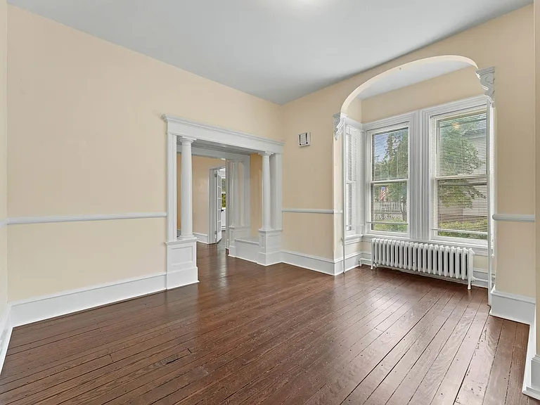 519 Kings Hwy — Photo 3