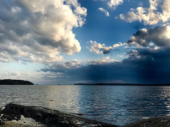 View of Middle Bay from Skolfield Shores coastal trail, easy 5 minute hike from front door