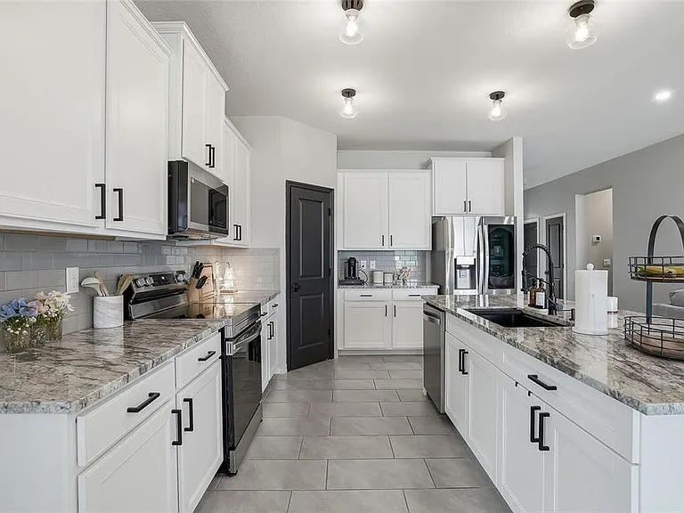 3228 Living Coral Dr — Photo 11