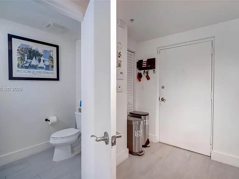 3339 Virginia St #323 — Photo 14