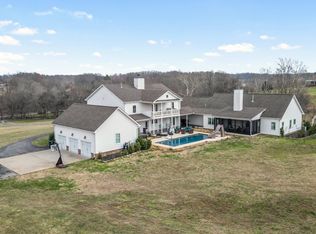 1103 Rogues Fork Rd, Bethpage, TN 37022