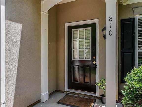 2nd image of 810 Autumn Rain Ln