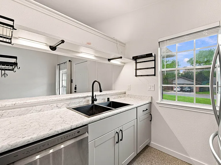 12225 Ridge Crown St — Photo 9