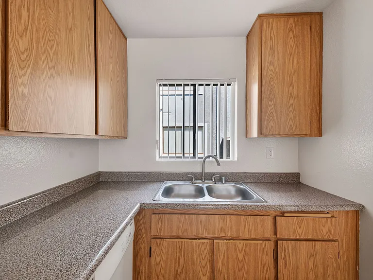 11312 Morrison St #11 — Photo 21