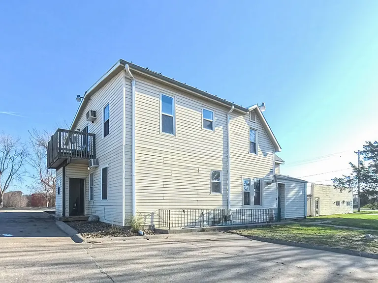 Swanwood Apartments — Photo 1