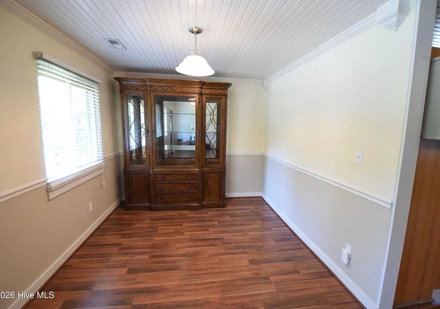 Unique Waterfront Rental with Two Docks and a Six-Car Garage — Photo 3