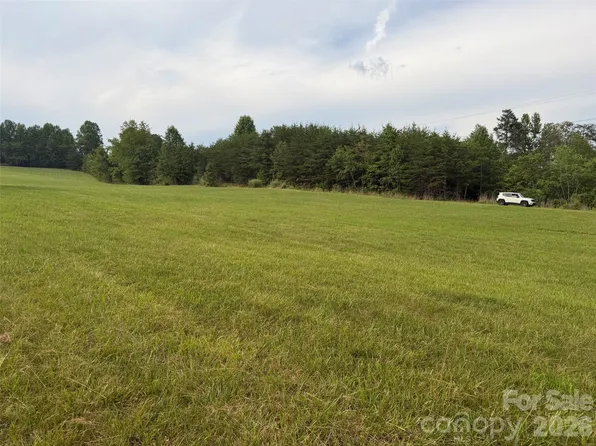 5 Parker Padgett Rd, Old Fort, NC 28762