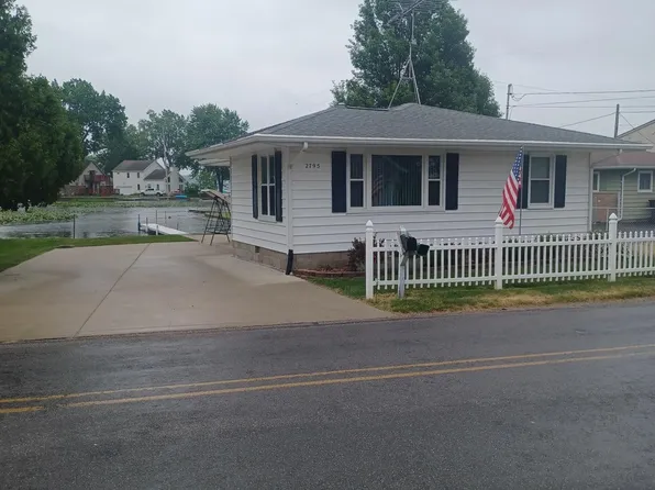 2795 Round Lake Hwy, Manitou Beach, MI 49253