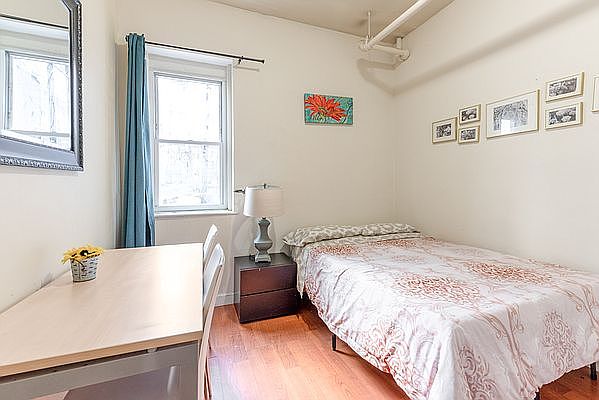 1st image of 400 W 47th St APT 1A