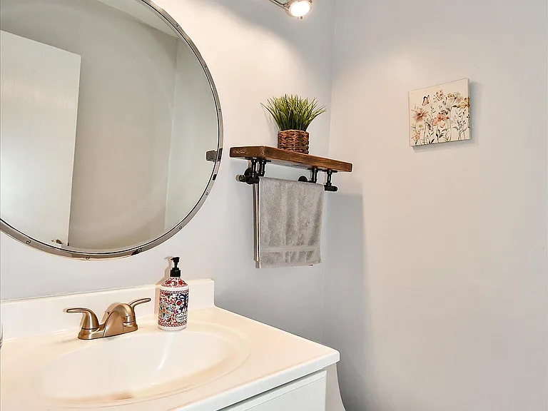 17323 Lakebrook Dr — Photo 4