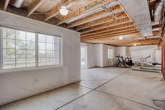 2497 Lexington St — Photo 29