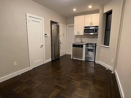 2nd image of 239 9th Ave APT 1C