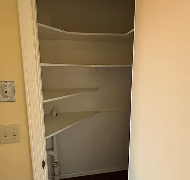 620 Forest Edge Rd #D — Photo 17