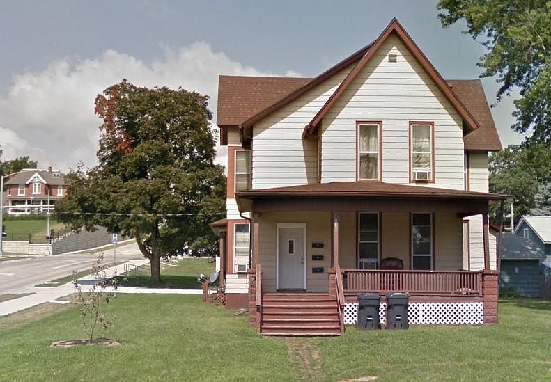 2nd image of 1902 Pershing Blvd #1